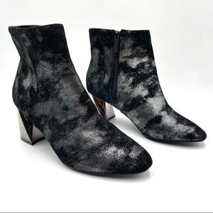 Kendall & Kylie Hadlee Metallic Ankle Heeled Booties size 8 NWOB
